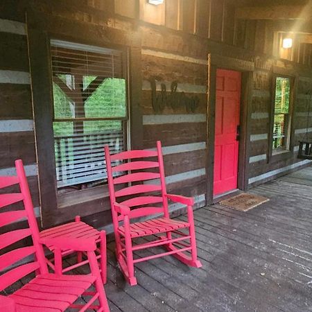 Southern Oak Cabin - Newly Remodeled - Close To All Attractions Sevierville Bagian luar foto