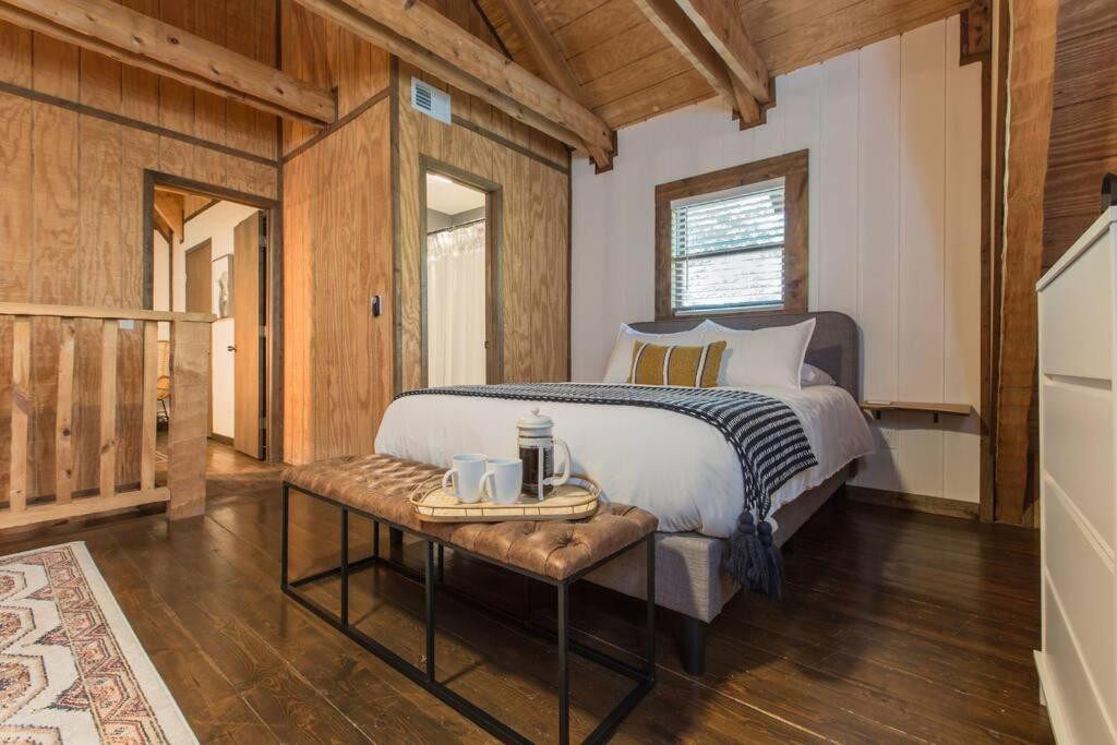 Southern Oak Cabin - Newly Remodeled - Close To All Attractions Sevierville Bagian luar foto