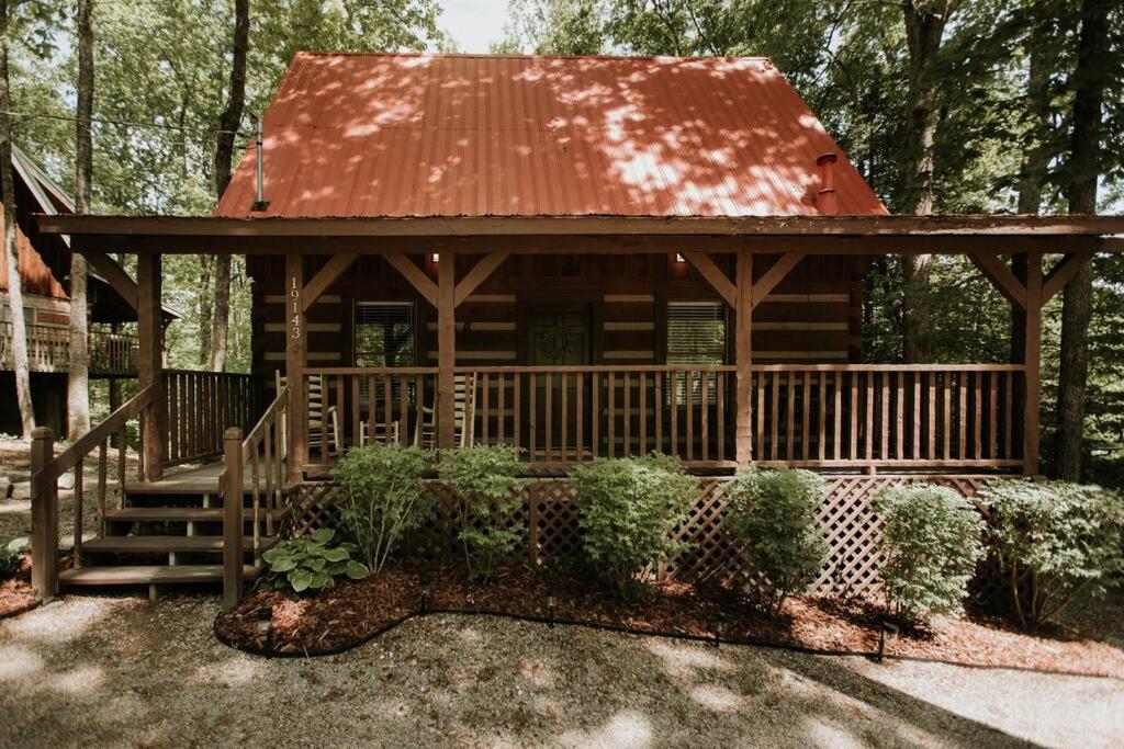 Southern Oak Cabin - Newly Remodeled - Close To All Attractions Sevierville Bagian luar foto